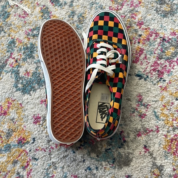 Size 11 Checkered Vans - Picture 3 of 4